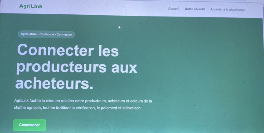 Page d'accueil AgriLink : « Connecter les producteurs aux acheteurs » sur fond vert, bouton Commencer